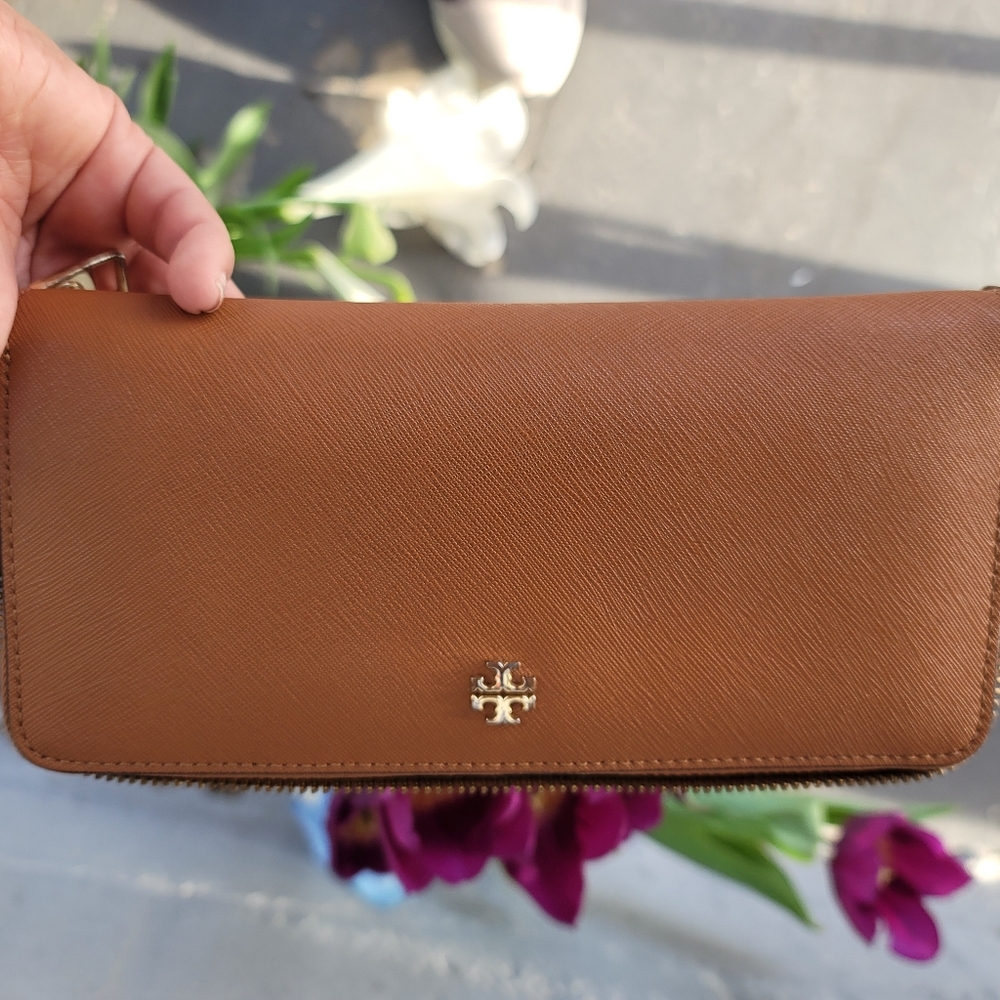 Tory Burch wallet - Picture 3 of 12